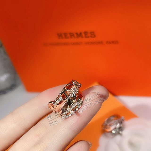 Hermes首飾品 愛馬仕豬鼻交叉三層戒指 Hermes皮帶扣豬鼻戒指  zgh1535